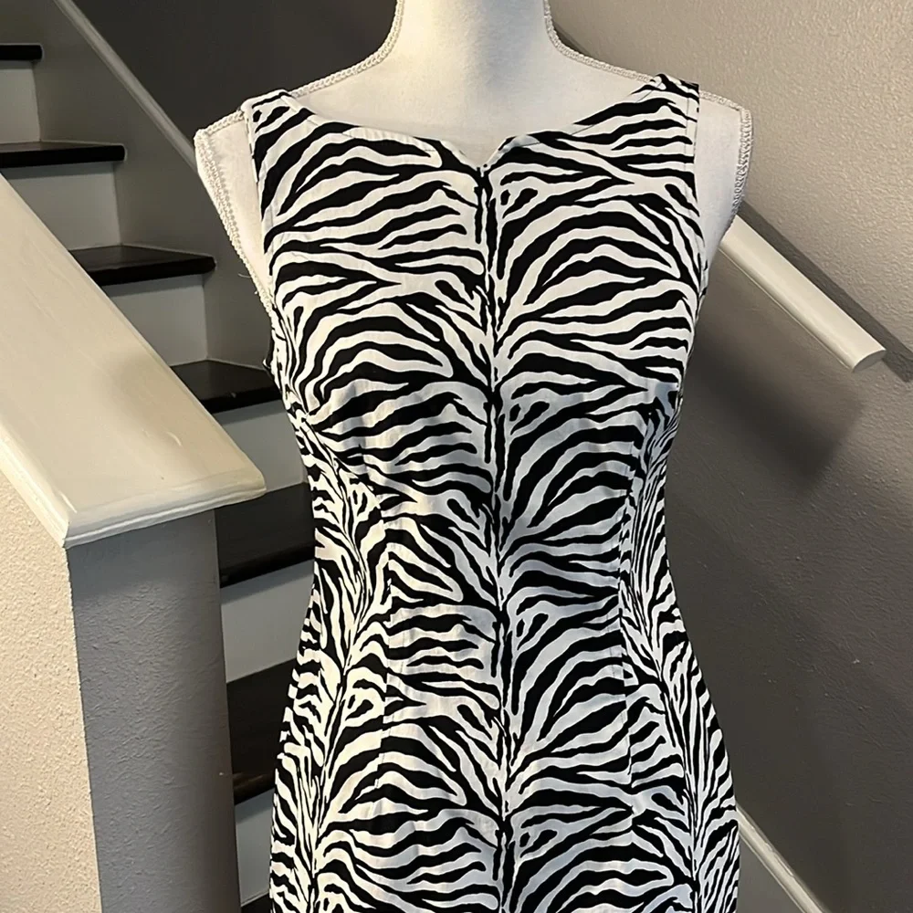 California Concepts Zebra print sleeveless dress. Sz 12 Great for Summer - Picture 10 of 16